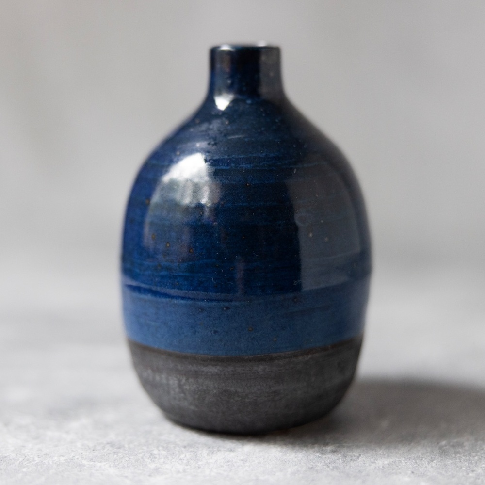Otagiri Japan vintage blue pottery bud vase navy gray grey brown ceramic 4" tall - Picture 5 of 7